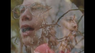 Miniatura de vídeo de "The Beths - "Out Of Sight" (official music video)"