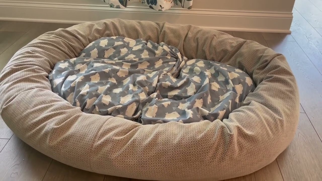 Donut Dog Bed in Aspen Chenille