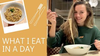 WHAT I EAT IN A DAY | plant-based recipes for Winter