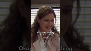 Jim &amp; Pam&#39;s Simple Wallet Prank - The Office US