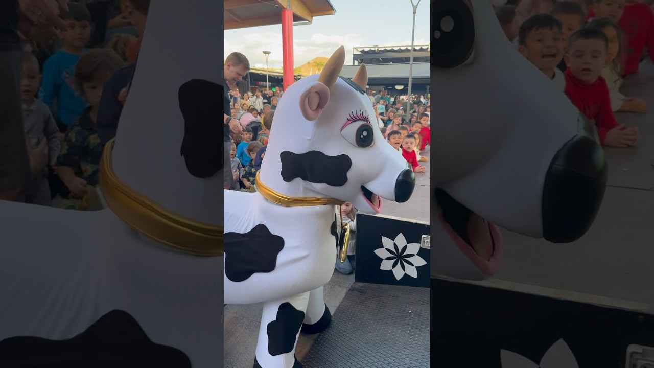 La Vaca Lola para espectáculos infantiles en Tenerife #cantajuego #payasos #dulcylín #tenerife