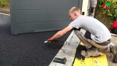 Thảm bê tông nhựa rải tay theo phương pháp cổ điển tại Pháp