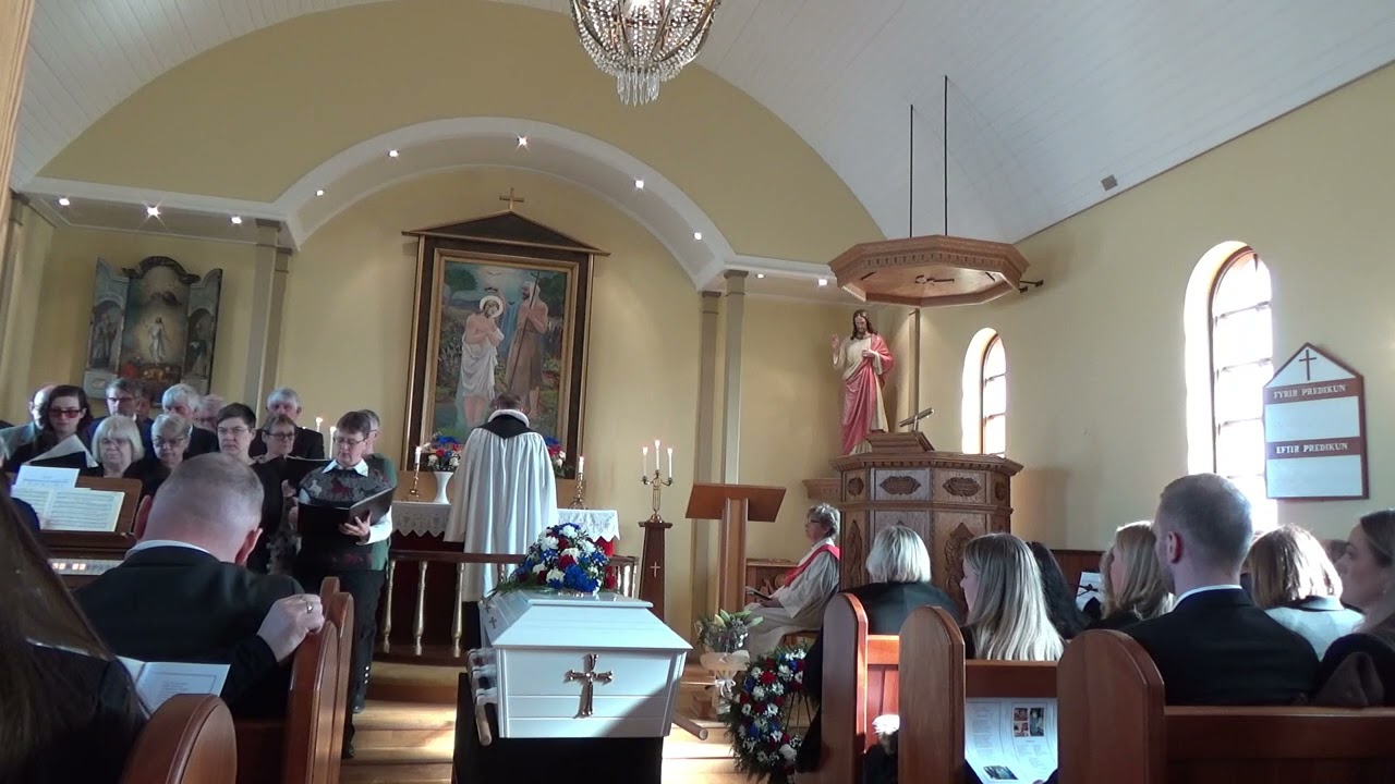 Jarðaför Árnýjar