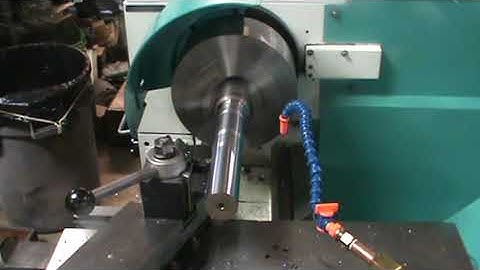 15" Clausing Colchester Lathe Shown Running and Cutting