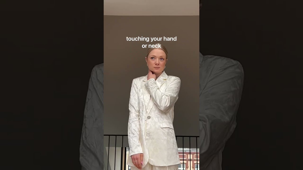 the power of body language - keep your beautiful head up