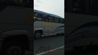 BUS basuri AKAS di kejar TRUK OLENG #shorts #shortsvideo #shortsfeed #shortsyoutube