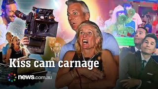 Download Lagu Coldplay's kiss cam warning over viral CEO video fallout MP3 Download Lagu Coldplay's kiss cam warning over viral CEO video fallout MP3