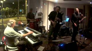 Video thumbnail of "A testa in giù - Sciò Live Band & Joe Amoruso"