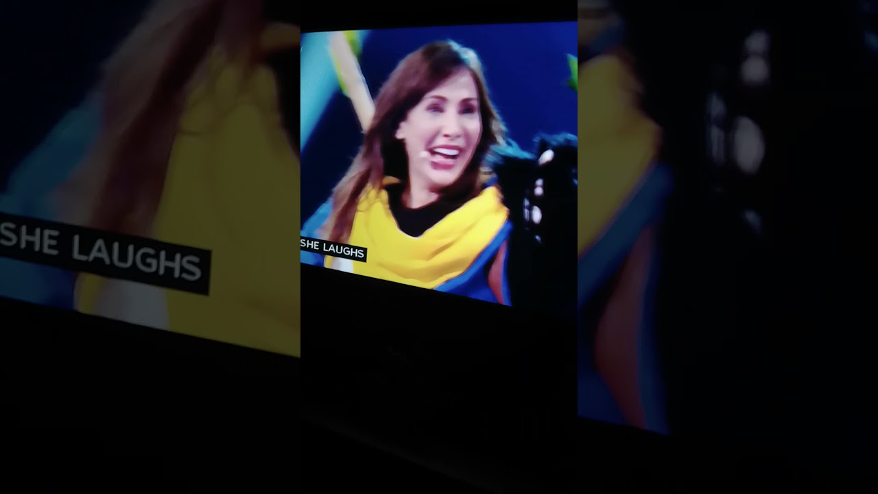 the Masked Singer Panda is Natalie Imbruglia! - YouTube