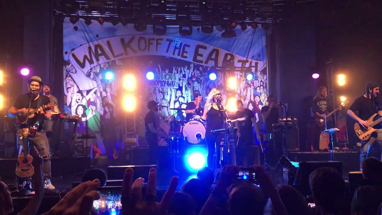 Rule The World - Walk off the Earth (Live in Milan 26/10/2015) - YouTube