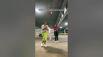 I was singing in public with my friend and then this happened…😅