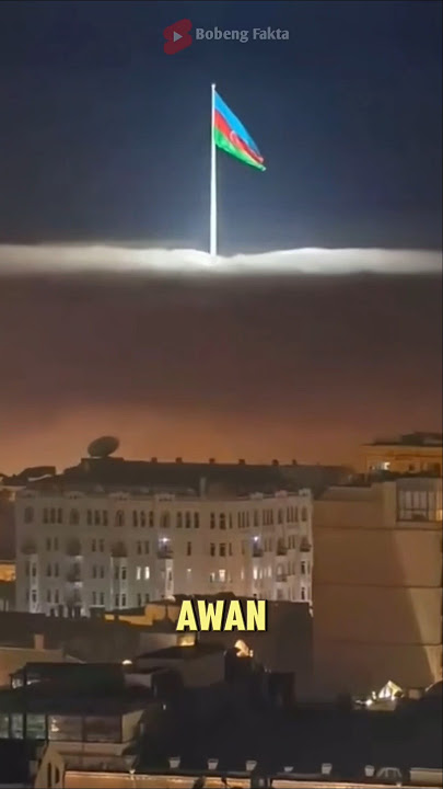 Bendera yang ada di atas awan