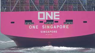 Container Ship《ONE SINGAPORE》Crossing the Ma Wan Channel in HK 20260910_C0011
