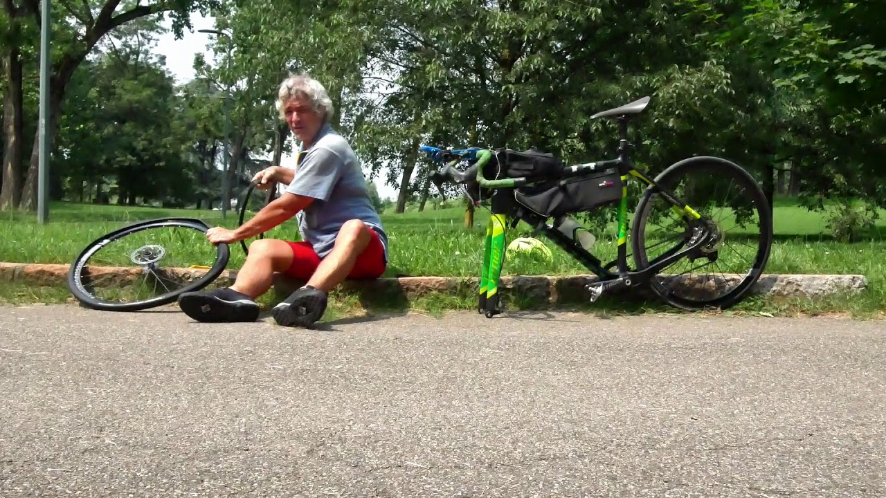 Tutorial: Riparare Una Gomma Bucata In 9 Punti - Foto 6