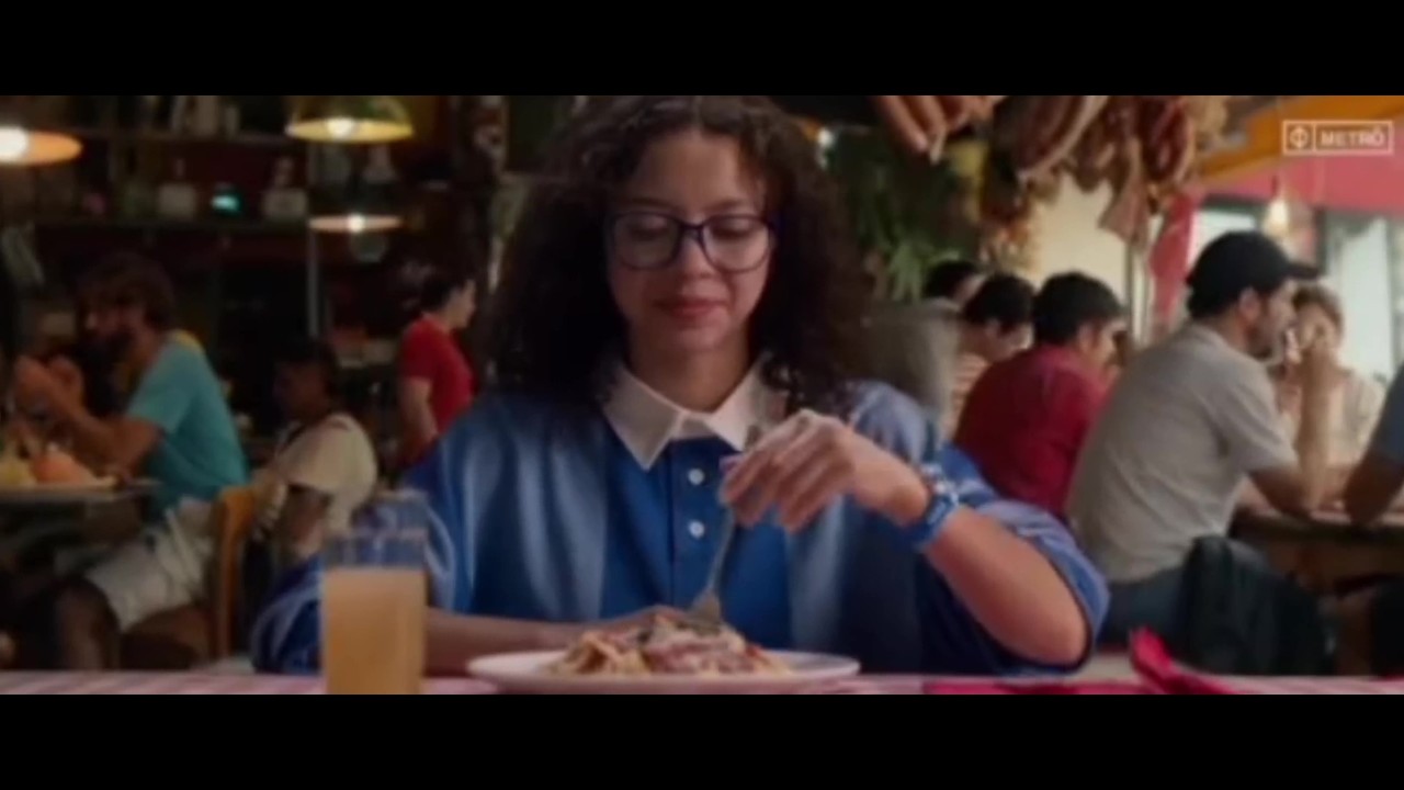 mêtro job bella soares