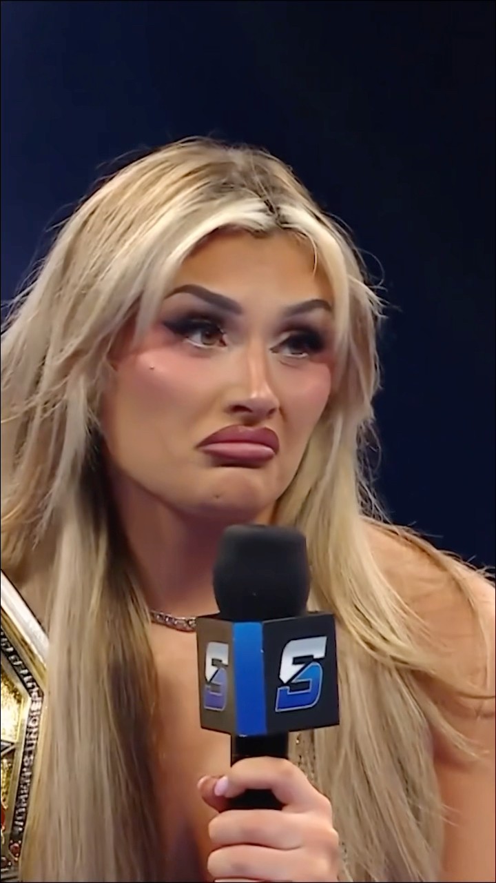 Tiffany Stratton holds it down against Charlotte Flair