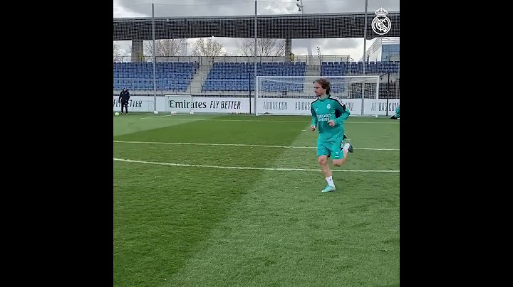 Luka Modric is ridiculous 💫