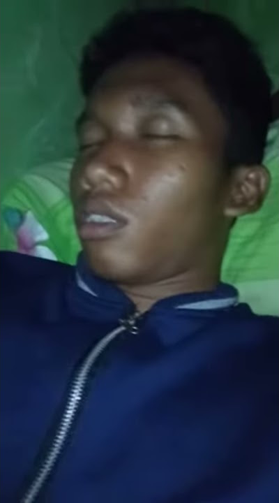 Iseng' Rekam temen lagi tidur hehehe✌🤙😜