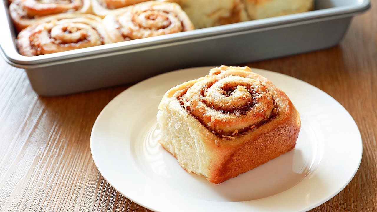 Домашние кокосовые булочки с корицей