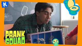 Het vieze drankje | Prank Squad | Reeks 1 | Aflevering 5