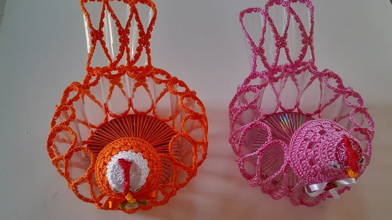 GALINHA PORTA OVO DE CROCHÊ COM GARRAFA PET