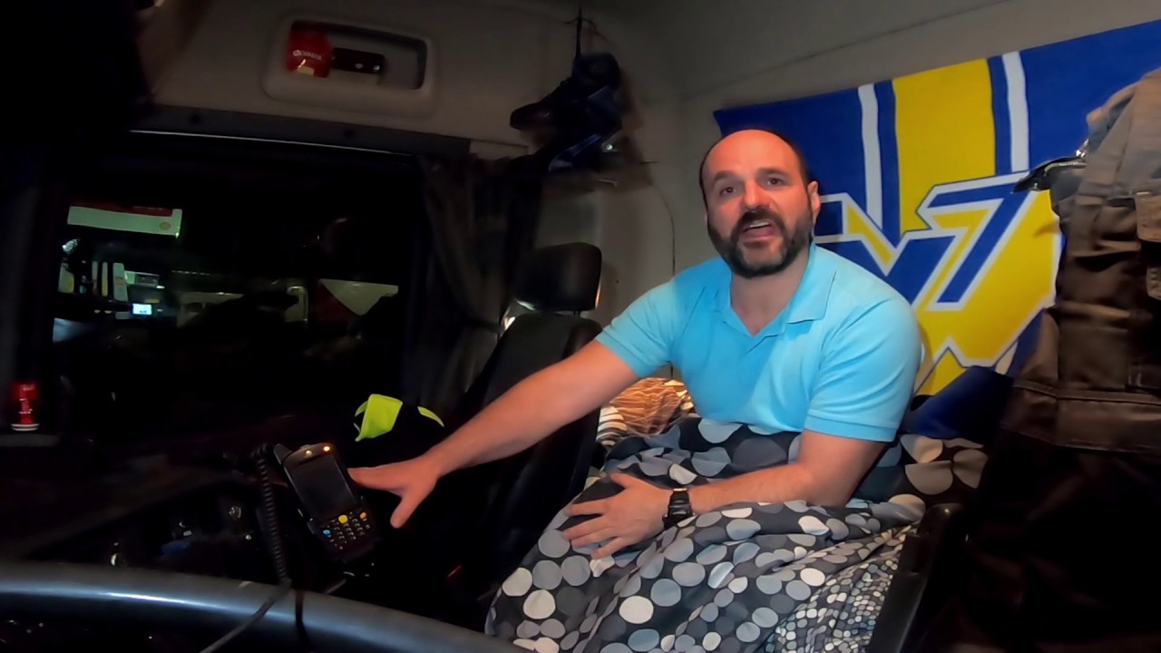 ANGAJEZ ȘOFER DE TIR CARE ȘTIE PENTRU CE PLEACĂ DE ACASĂ