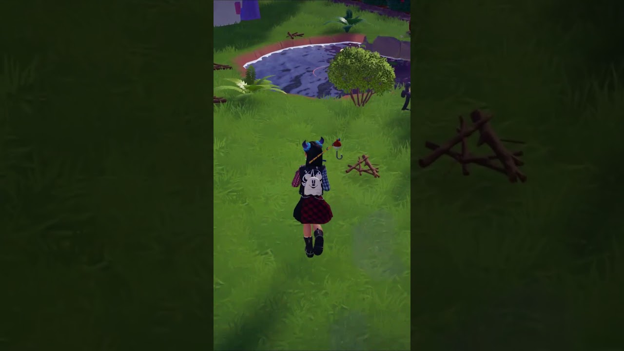 Fish for catfish somewhere peaceful | ✨🌸 Disney Dreamlight Valley 