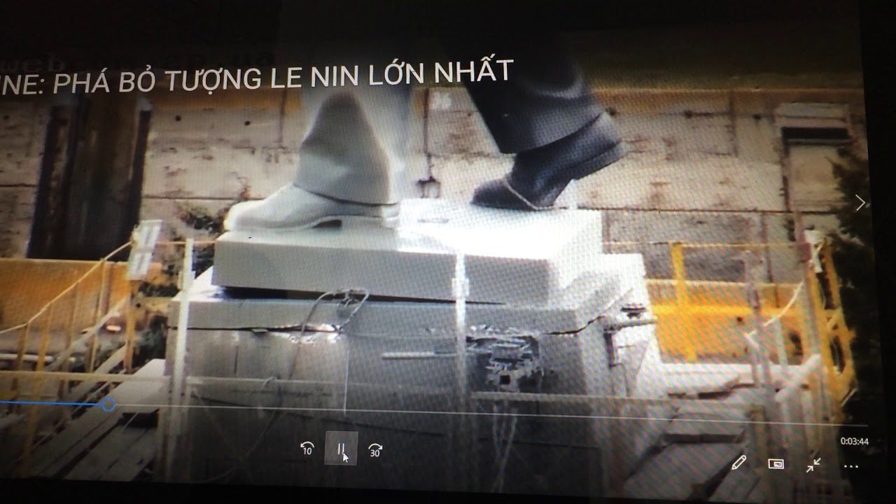 VC118 Uncle Ho Praise & Blame