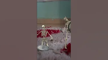 هيكل عظمي فكاهي 