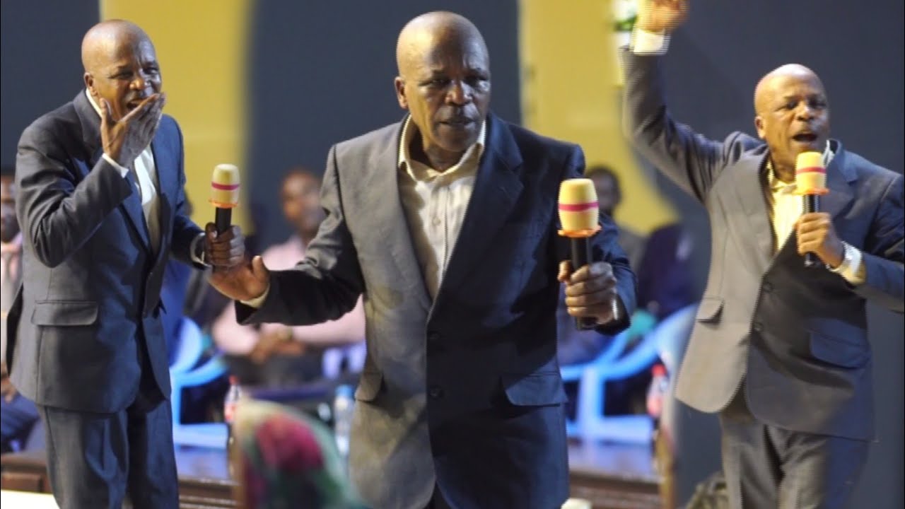 REV. RUHARA NTACYAHA KIBAHO KIRUTA GUHUNYIZA MWIKANISA AVUZE AMAGAMBO AKOMEYE MUGITARAMO NAIROBI