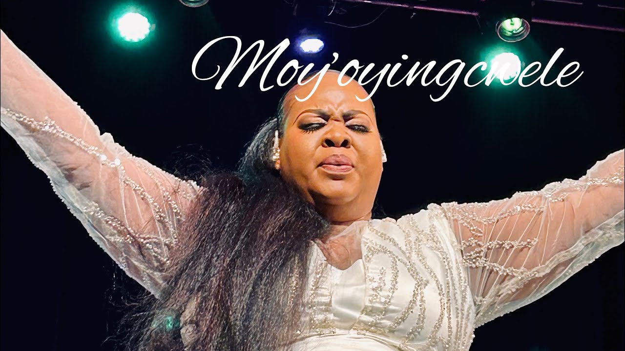 Zaza Mokhethi Moy’oyingcwele (Live)