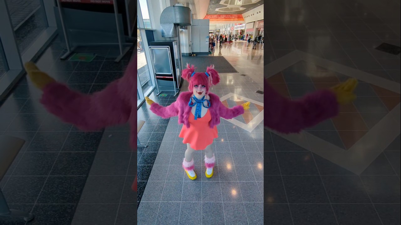 I LOVE MINI KISSY MISSY @sol.cosplays #huggywuggy #kissymissy #ppt #cosplay #fyp #poppyplaytim