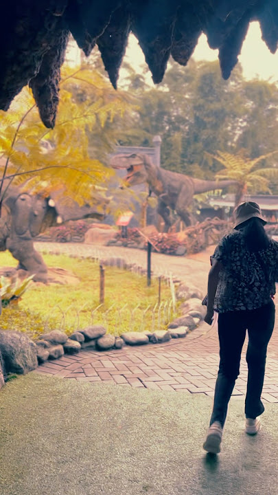 Jurassic Park nya Malang #narayaputriekira #jurassicpark #jurassic #santerra #malang
