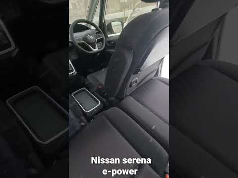 Nissan Serena e Power салон