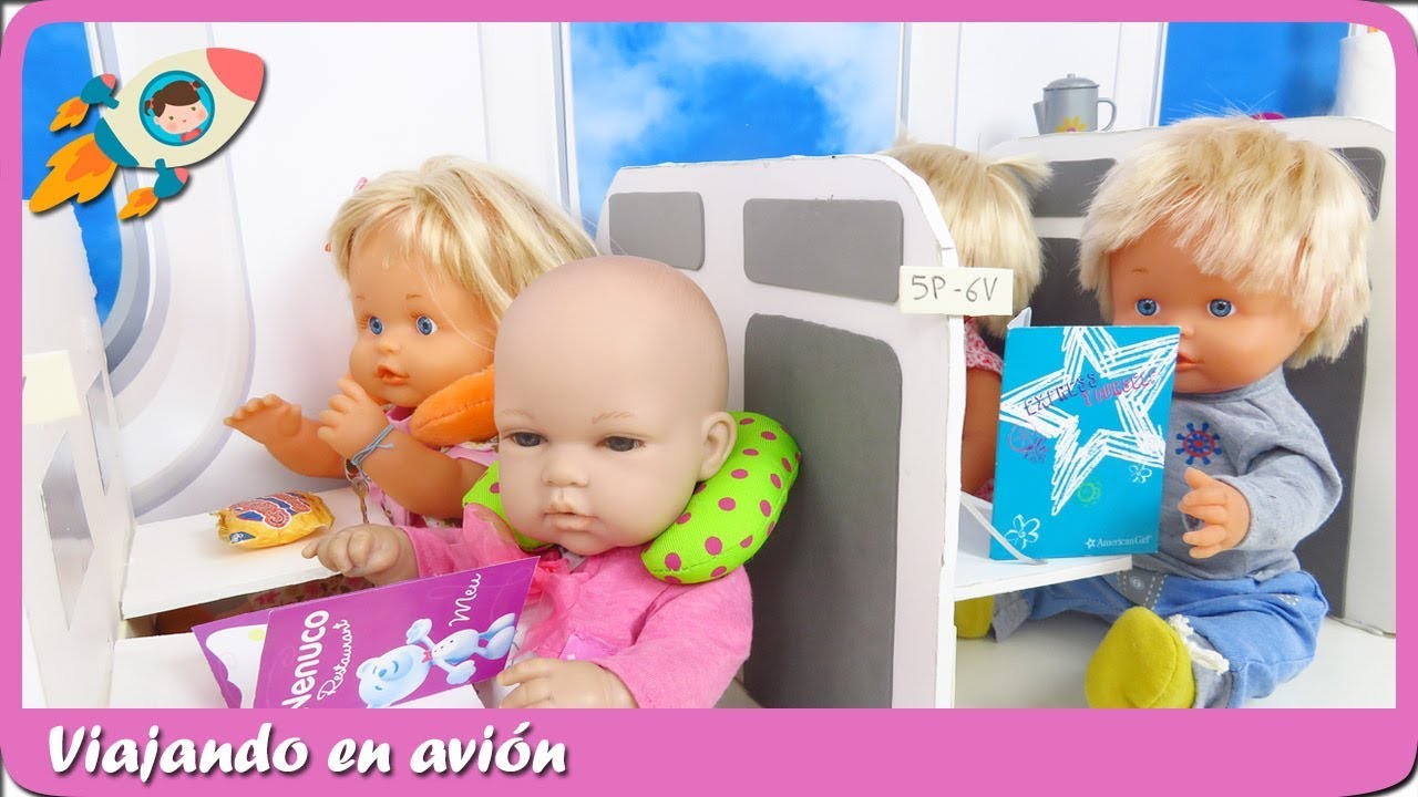 PRIMER VIAJE EN AVIÓN! Bebé Nenuco y Lucía de bebés Nenucos Mundo Juguetes español - YouTube