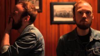 Scott Xander Linn &amp; The Broken Bottles - Six Feet Under The Bar OFFICIAL VIDEO
