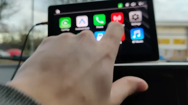 Eonon E20 Portable wireless Apple play  / Android Auto. working in the car 🚗.