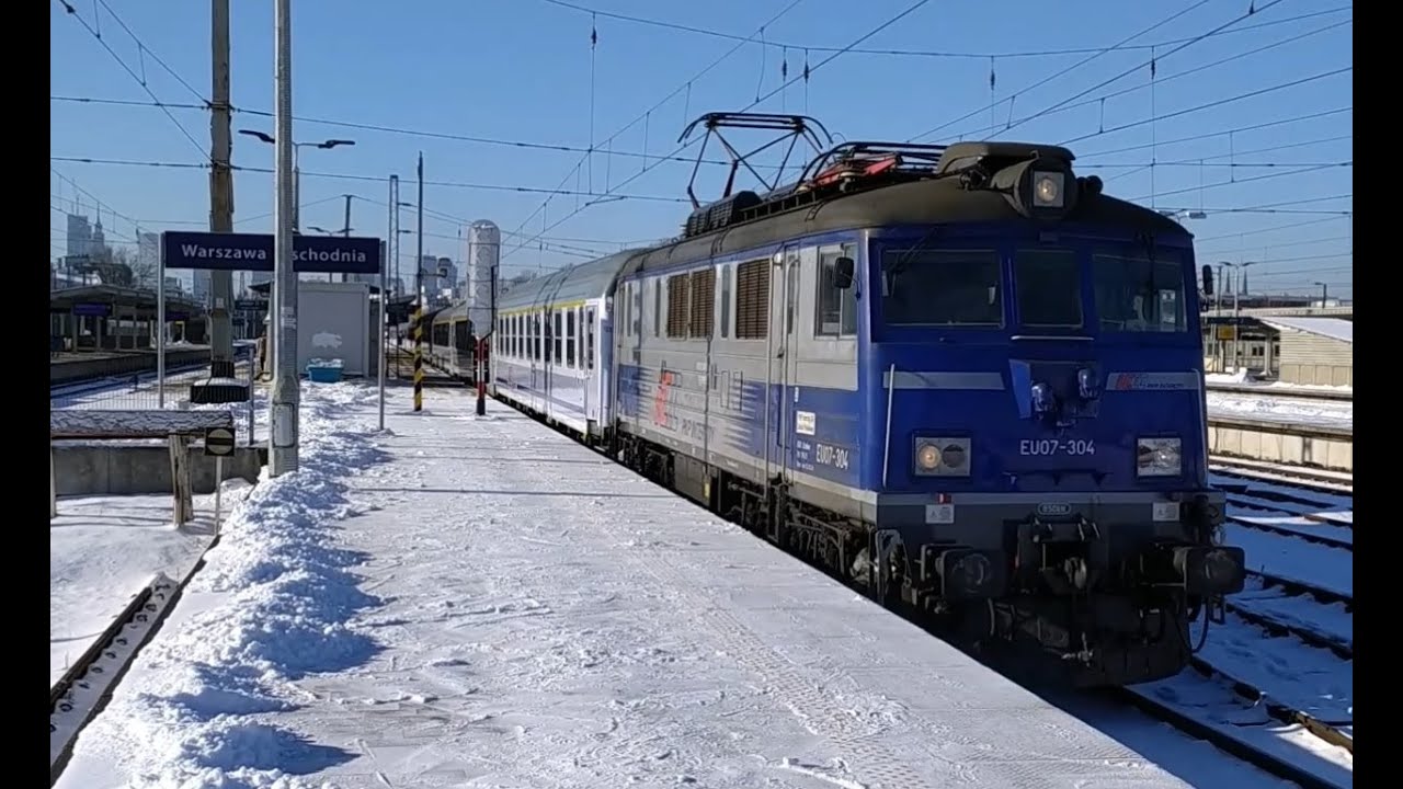 PKP Warszawa Wschodnia  słoneczna zima Luty 2021