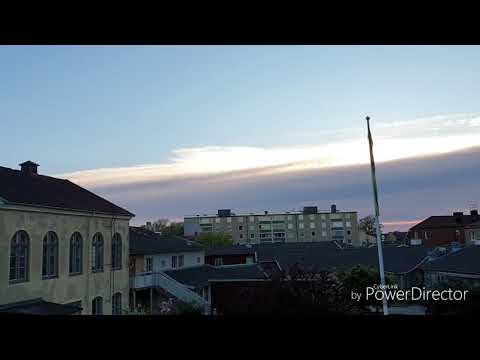 Video: Petersburg Märkte Ett Konstigt Spår På Himlen - Alternativ Vy