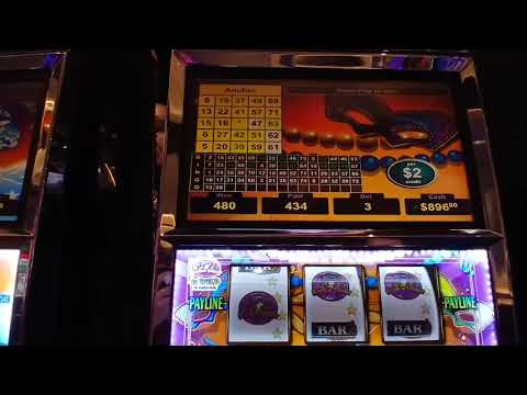 Momento En Que Derriban La Torre Mas Alta Del Casino Riviera En Las Vegas