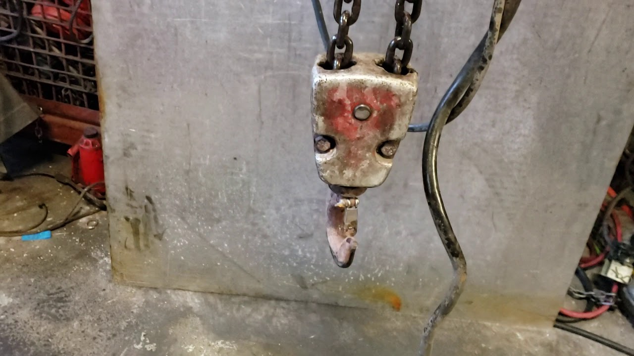 Dayton 2 Ton Electric Chain Hoist 10 foot lift 6 foot lift 3Z375B