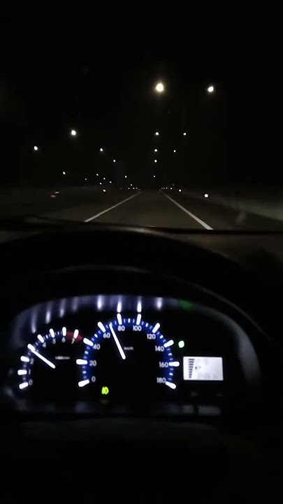 Story' WA IG nyetir mobil Avanza diwaktu malam hari lewat tol purbaleunyi