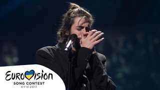 Salvador Sobral plays 'trumpet' during Eurovision rehearsal | 'Amar Pelos Dois' Portugal 2017