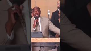 Video thumbnail of "Marvin Winans sings He never fails"