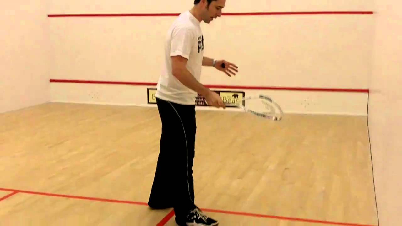 ¿Cómo hacer un buen saque en squash