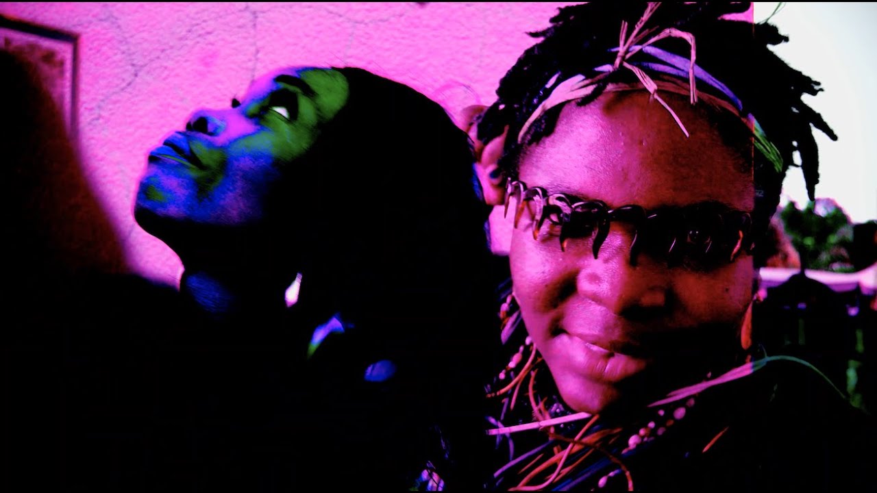 Huguette Tolinga Lola & The Black Likofi - Le maître de la danse