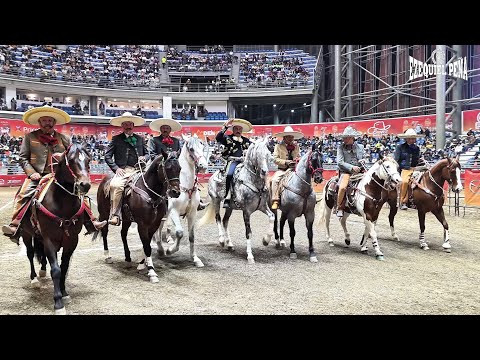 Recibiendo el reconocimiento por parte de @FederacionMexicanadeCharreria