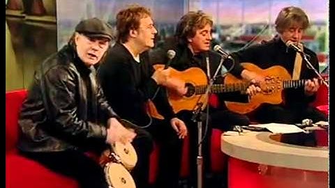 The Hollies   Busstop live 2010