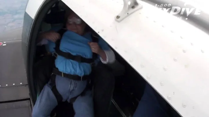 Carol Pendleton's Tandem skydive!