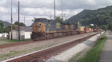 CSX 5349 Leads A Long Intermodal Train West.